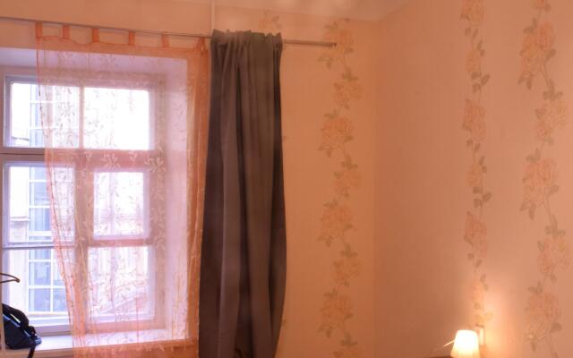 Квартира на Вознесенском 15