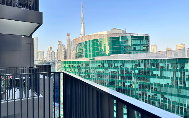 Апартаменты Vserve Modern Oasis: Canal & Burj Views