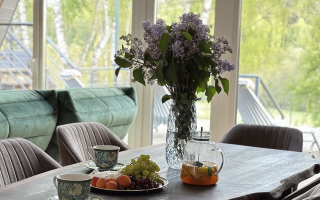 Частный дом Большой афрейм на Березовой