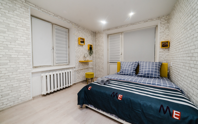 Na Ulitse Malaya Filevskaya Flat
