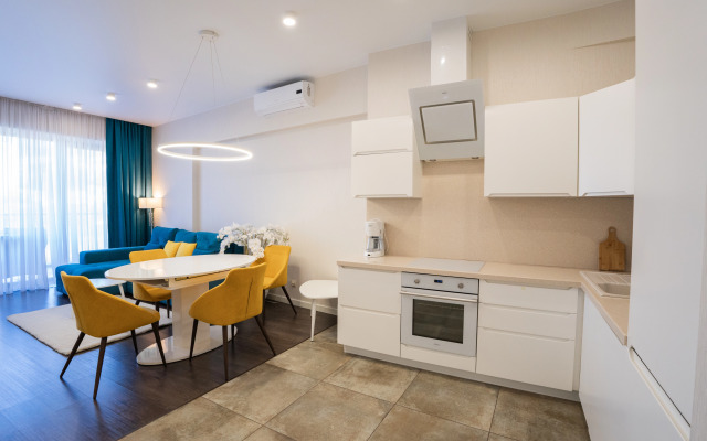 Апартаменты трехкомнатные с видом на море и город