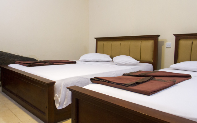 Blackwood  Hotel