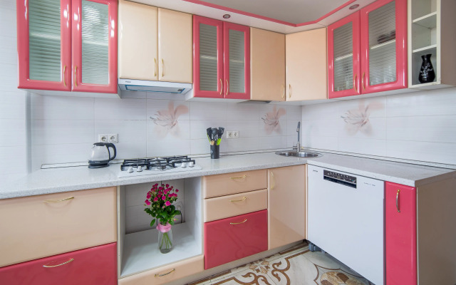 Апартаменты MyhomeYourhome на Островкого 67