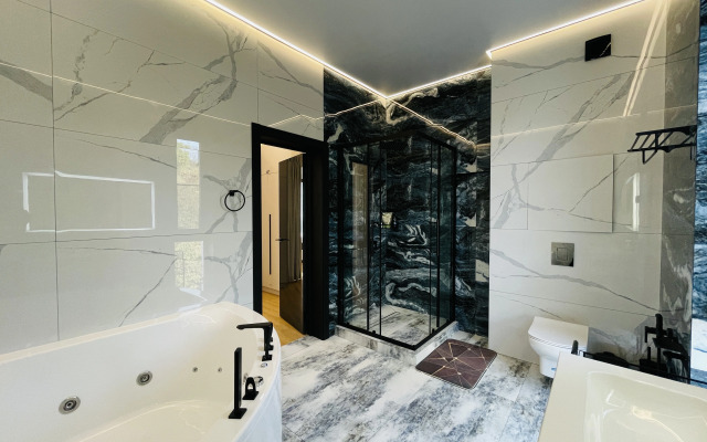 S Basseynom I Baney Villa