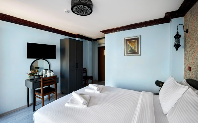 Mytra Hotel