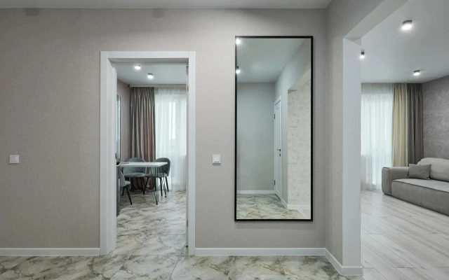 Reverie Gray Svetlye i Prostornye Apartment