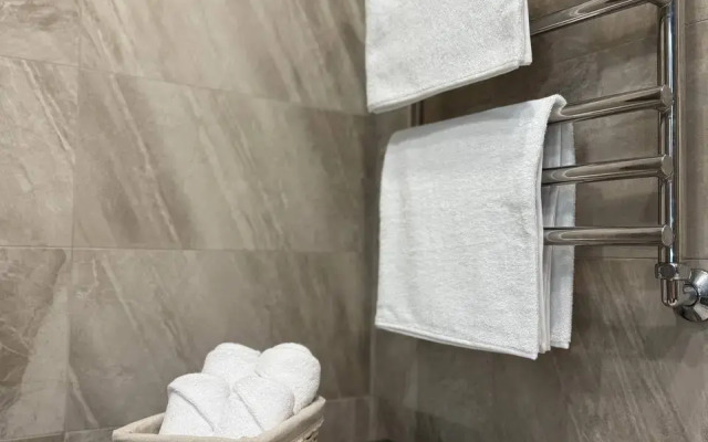 Klacca Lukhury Flat