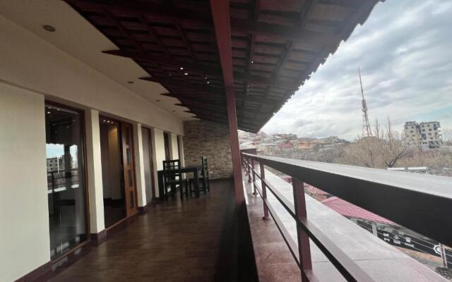 Hotel Grand Hills
