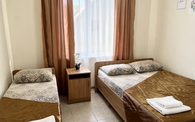 Looris Guest house
