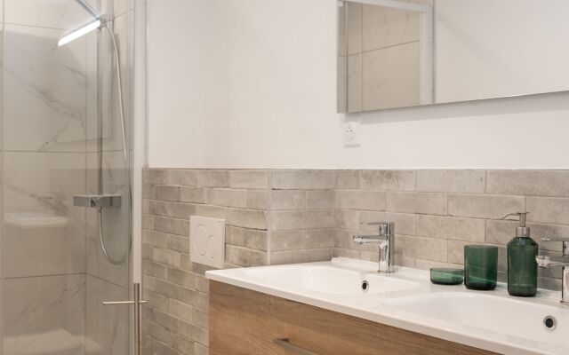 Гостевой дом L'Eperonnete surrounded by vineyards, 5* classification