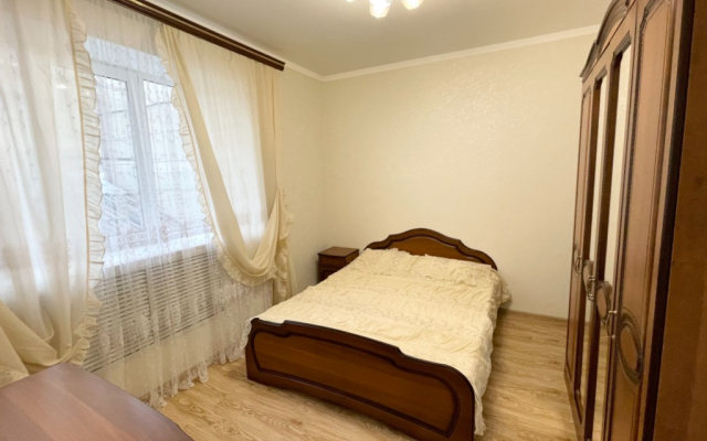 Kirova Avenue 80 Apartments