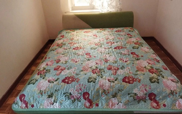 Na Izobilnoy 19V Private House