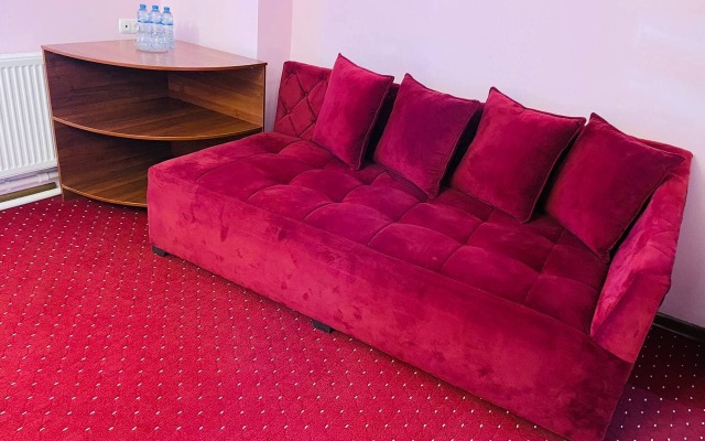 Chor Minor 100 m do starogo goroda s besplatnum bassejnom  Hotel