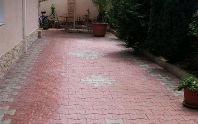 Larisa Guest House