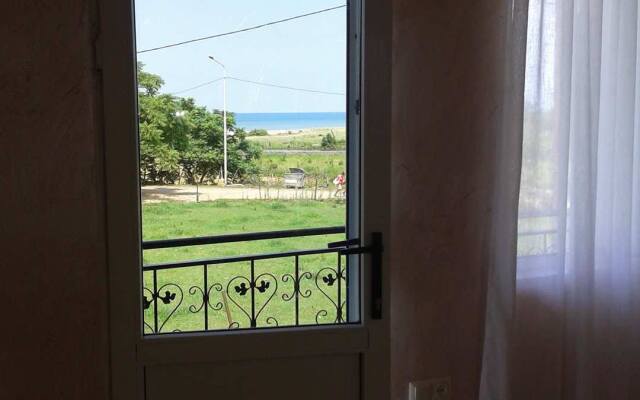 Achi Guest House