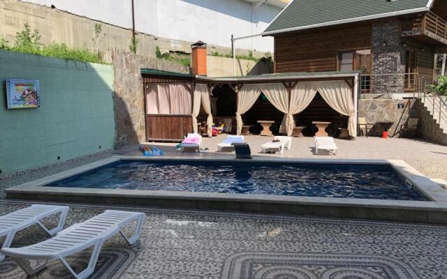Guest House Gornyiy Ray