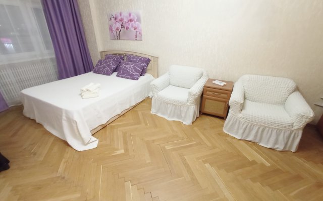 Na Bolshoy Tulskoy 2 Apartments