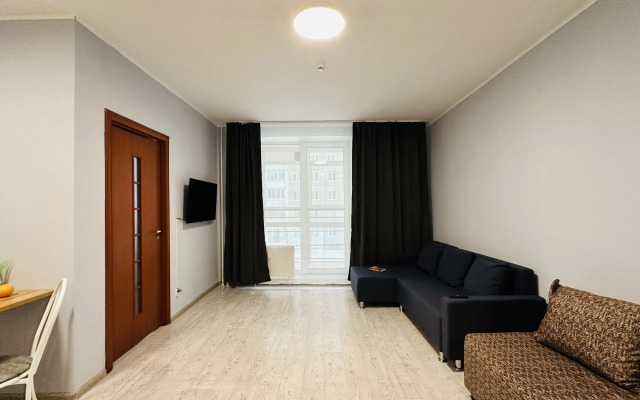Bol'shaya Odnokomnatnaya U Balatovskogo Parka Flat