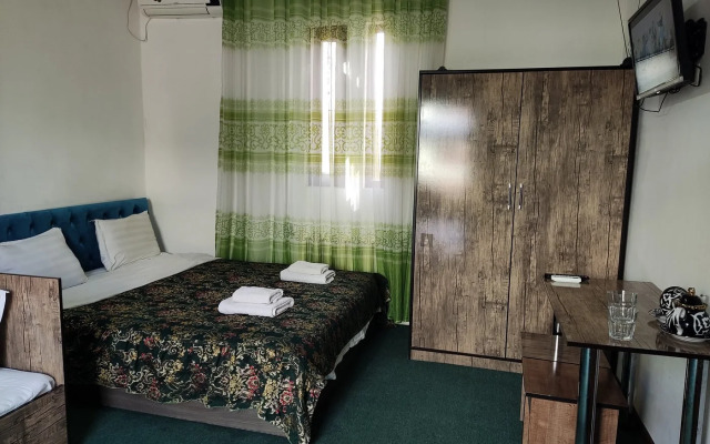 Green House Hotel