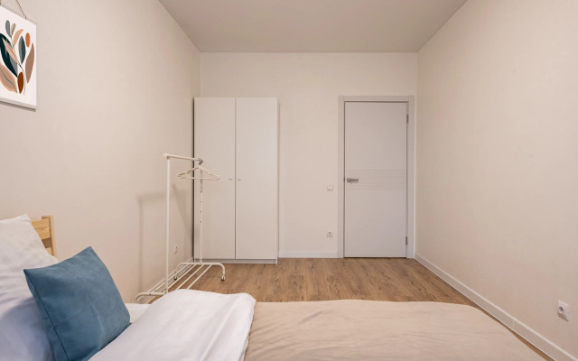 Covremennaya dlya chetyrekh gostey Flat