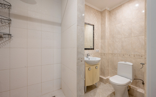 Dvukhetazhnaya S Terrasoy Otdykh U Ruchyya Flat