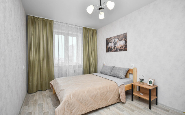 Prostornaya Kvartira Vozle SFU Flat