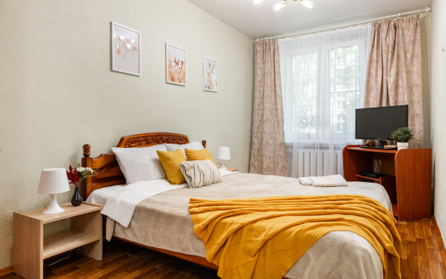 Natali 2-room U Metro Chertanovskaya Apartments
