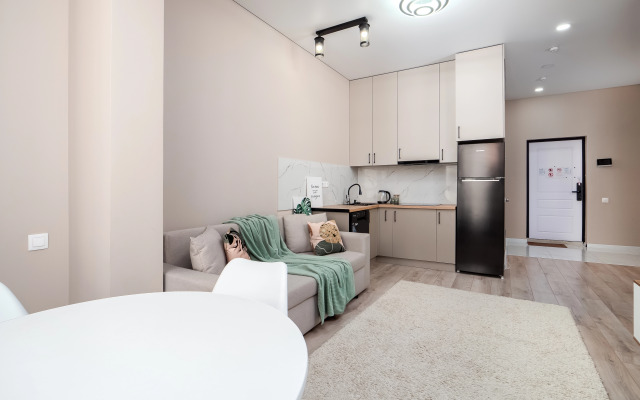 Yevrodvushka S Potryasayuschim Vidom Na Gorod Flat