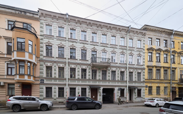 Apartment Kvartira Tselikom V Samom Tsentre Sankt-Peterburga