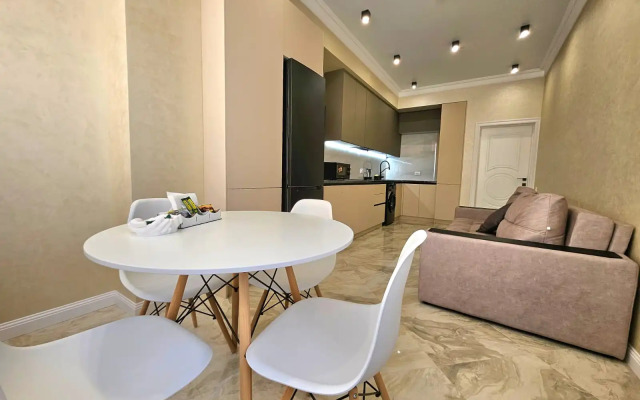 Modnaya V Centre Goroda Flat