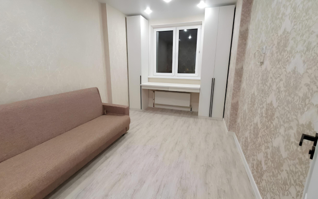 Апартаменты Трёхкомнатная квартира недалеко от центра города