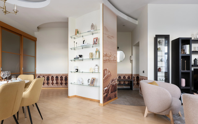 GM Solnechnaya Trekhkomnatnaya v dvuh shagah ot Naberezhnoj Apartments