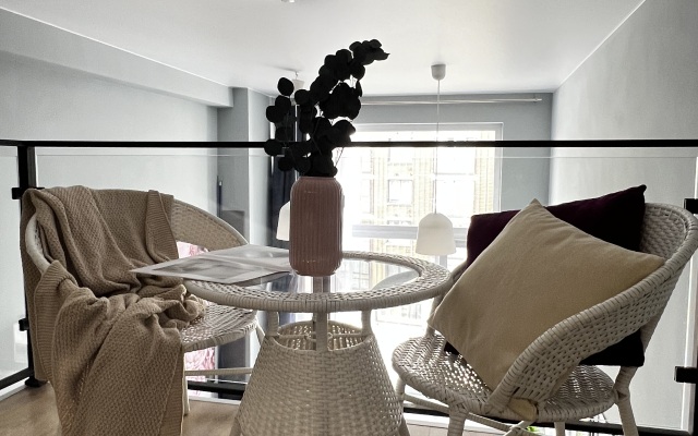 U Metro Nagornaya Flat