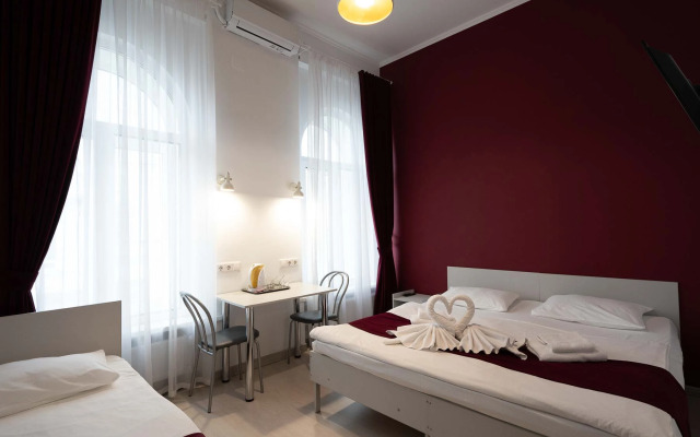 Hotel, IQHotel