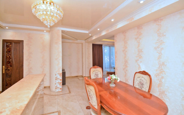 Perte House on Pushkin 43 Apartments