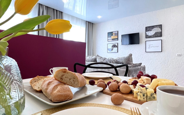 Studiya U Samogo Berega Reki Apartments