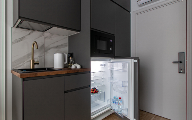 Level _marata Apartments