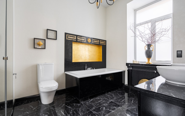 Квартира четырехкомнатная на Почтамтском