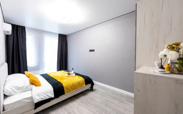 Na Ulitse Sergeya Dzhanbrovskogo, 4k1 Flat