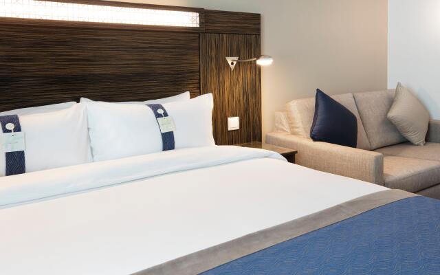 Holiday Inn Express Dubai - Safa Park, an IHG Hotel