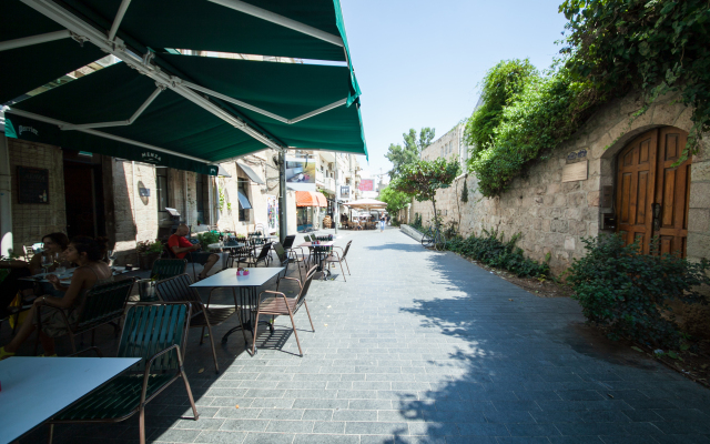 Jonathan In Ben Yehuda Apart-Hotel