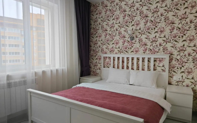 Sirenevaya fantaziya v ZhK Na Semi Holmah Flat