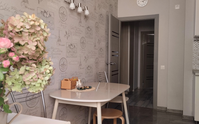 Na Ulitse Podvoyskogo 68 Flat