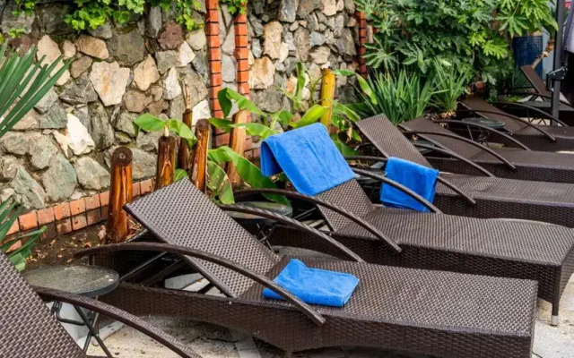 Elitny Apartament v Gostinitse Senator Flat