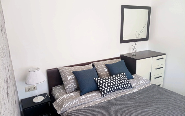 S Dvumya Spalnyami V 250 M Ot Kremlya Apartments