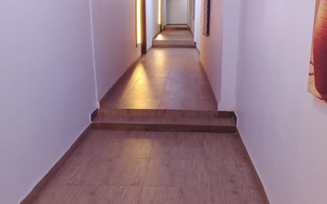 Апарт-отель Lynstel Suites