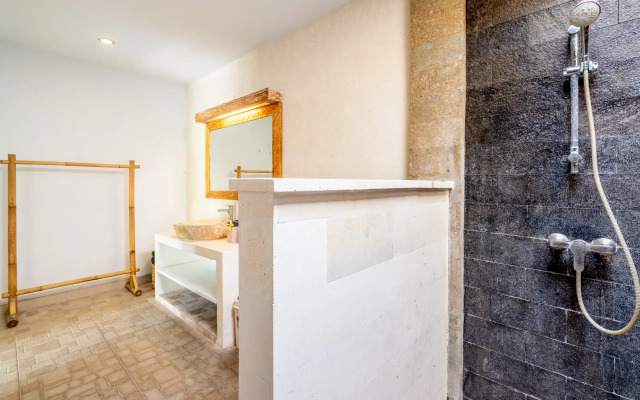 Jungle Amaranth Canggu – Exclusive 3BR Retreat with Pool, Modern Amenities and Top Location Villa