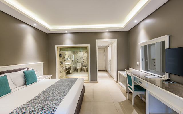 SUNRISE Garden Beach Resort