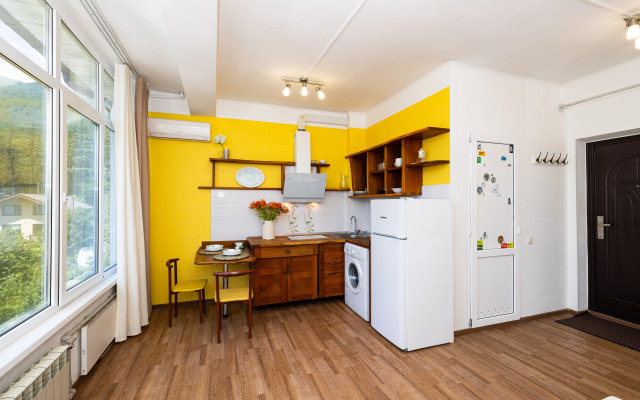 Studiya Na Zaschitnikov Kavkaza Flat