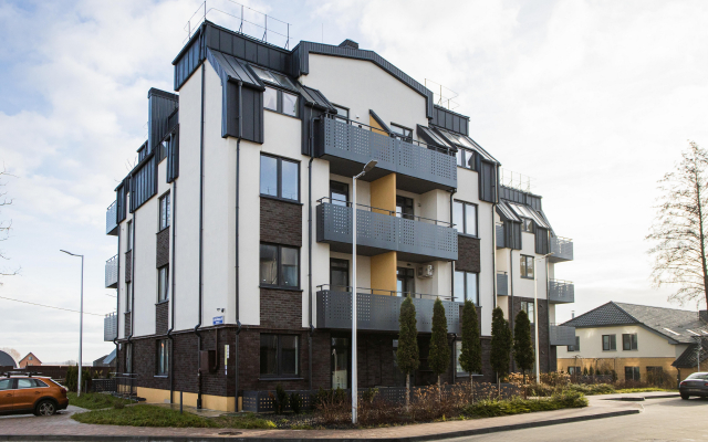 Marina Beach Apartments